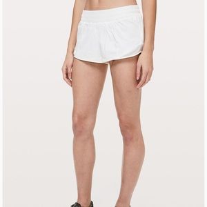 Lululemon hotty hot short 2.5